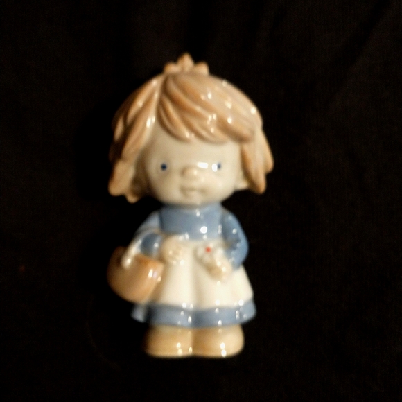 Porcelain "Dreams Collection" Figurines 3 1/4 tall and 1 1/8 wide. - Picture 1 of 4